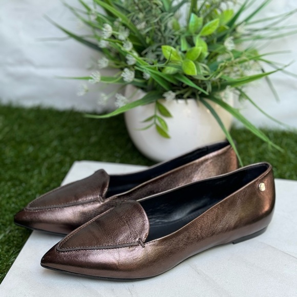 Agl Attilio Giusti Leombruni Vania
Pointed Toe Flat In Smoke size 36.5 US 6.5 - Picture 8 of 16